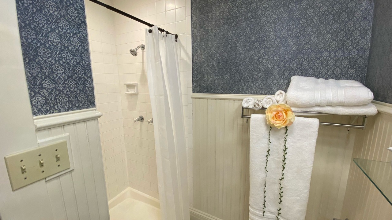 Photo of Bathroom in Pueblo