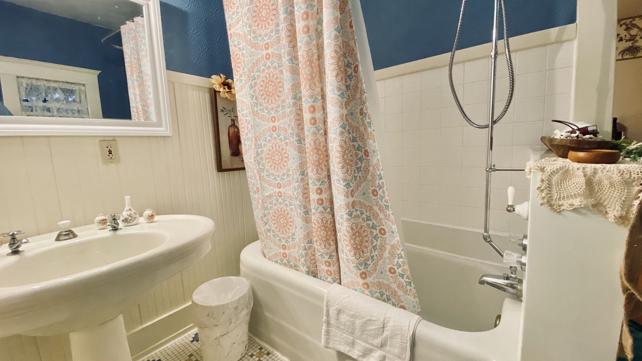 Photo of Bathroom in Pueblo