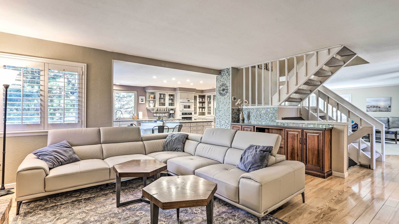 Photo of Livingroom in Englewood