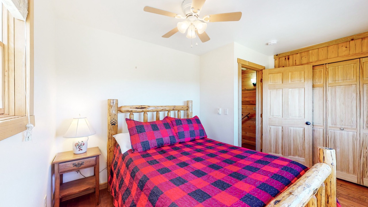 Photo of Bedroom in Alpine Village