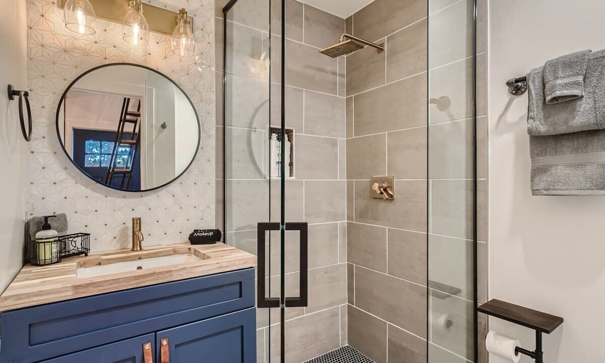 Photo of Bathroom in Indian Hills
