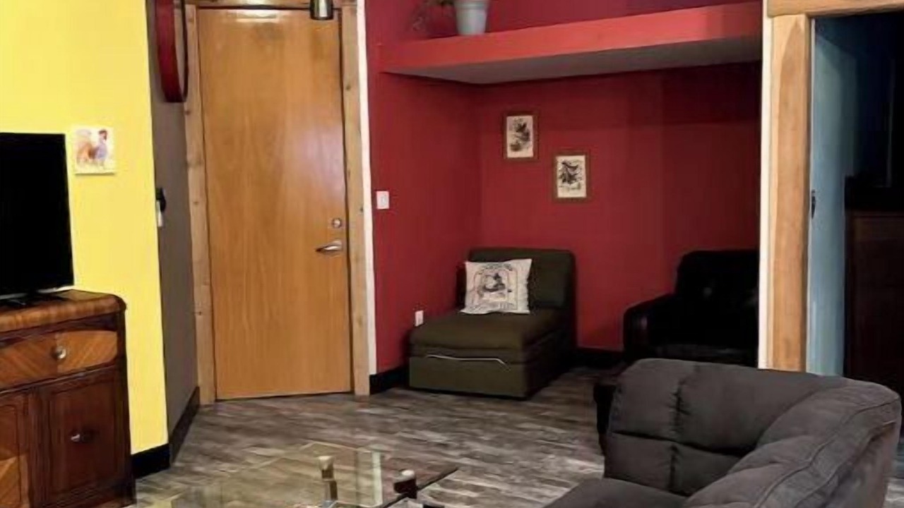 Photo of Livingroom in Mead