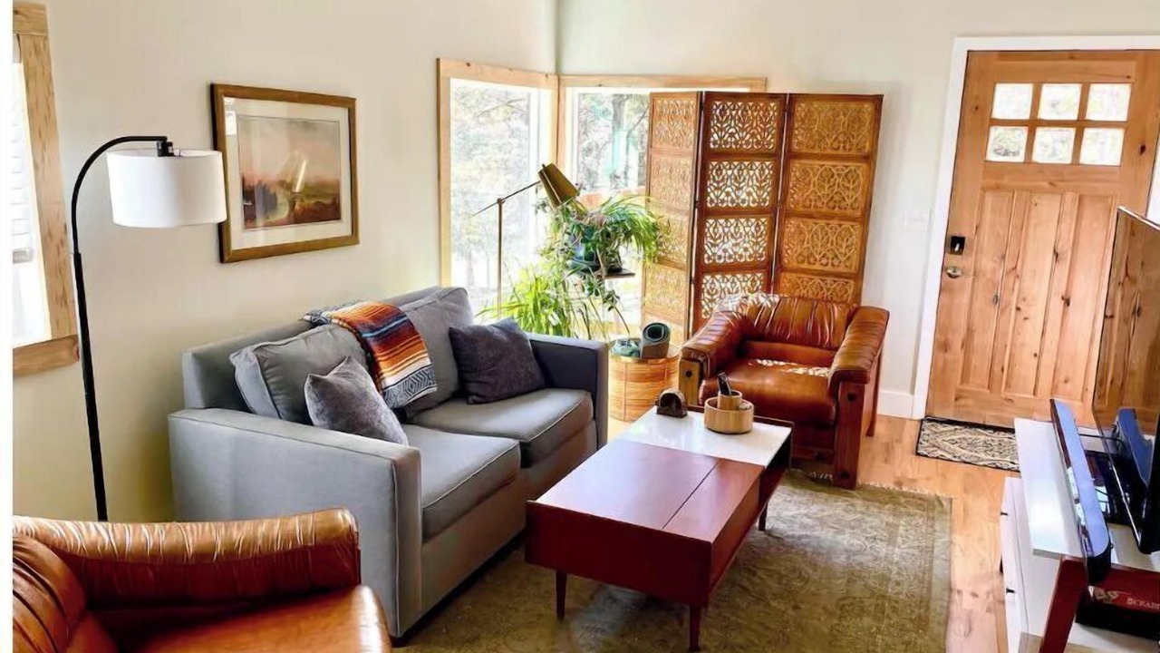 Photo of Livingroom in Evergreen