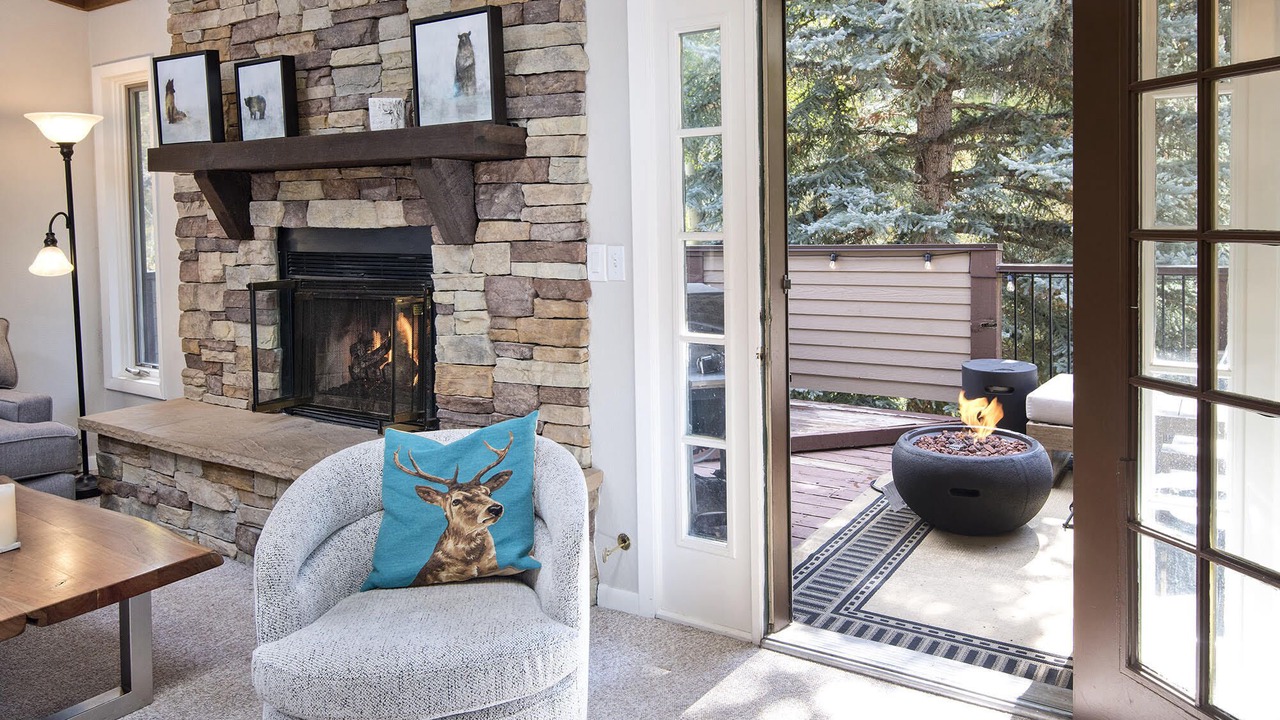 Photo of Livingroom in Intermountain