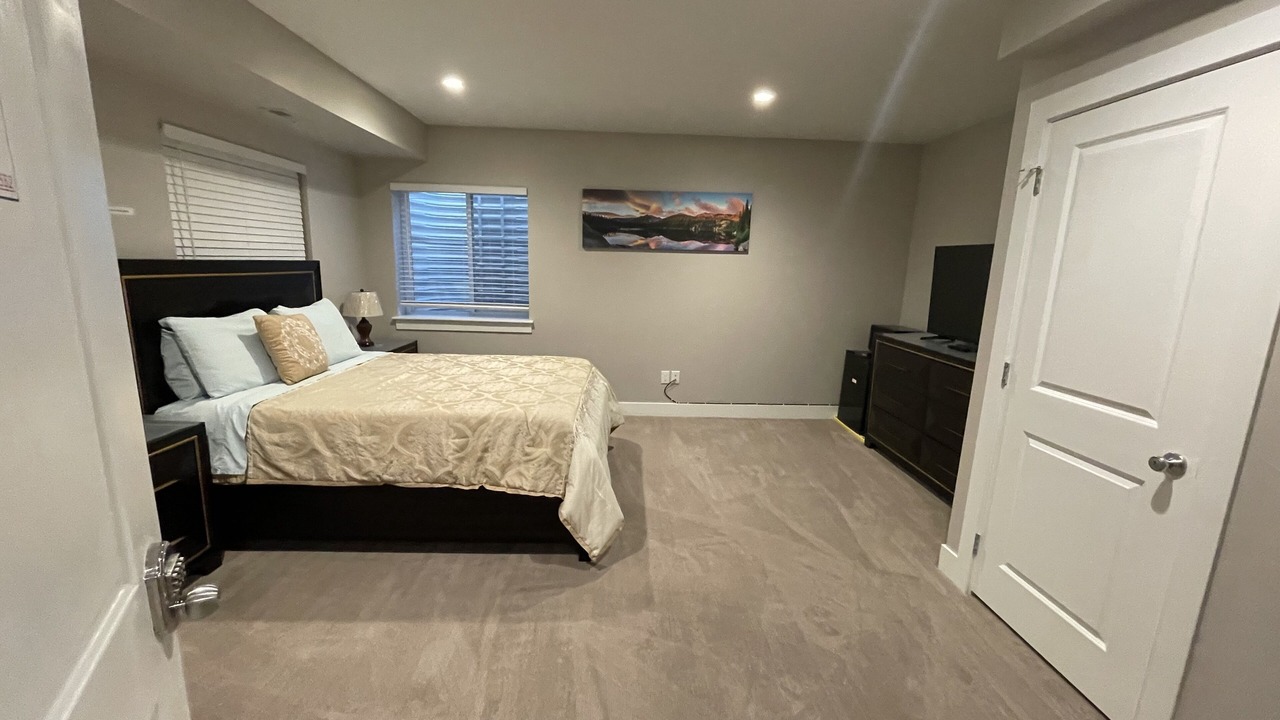 Photo of Bedroom in Jefferson Park