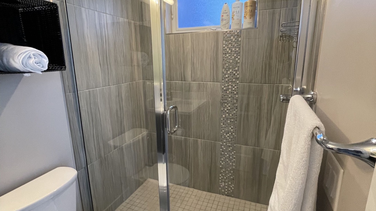 Photo of Bathroom in Jefferson Park