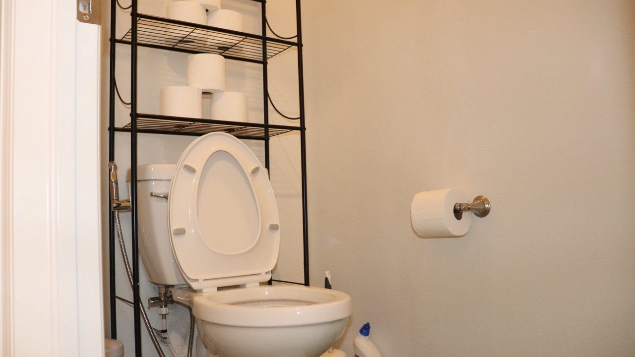 Photo of Bathroom in Dupont