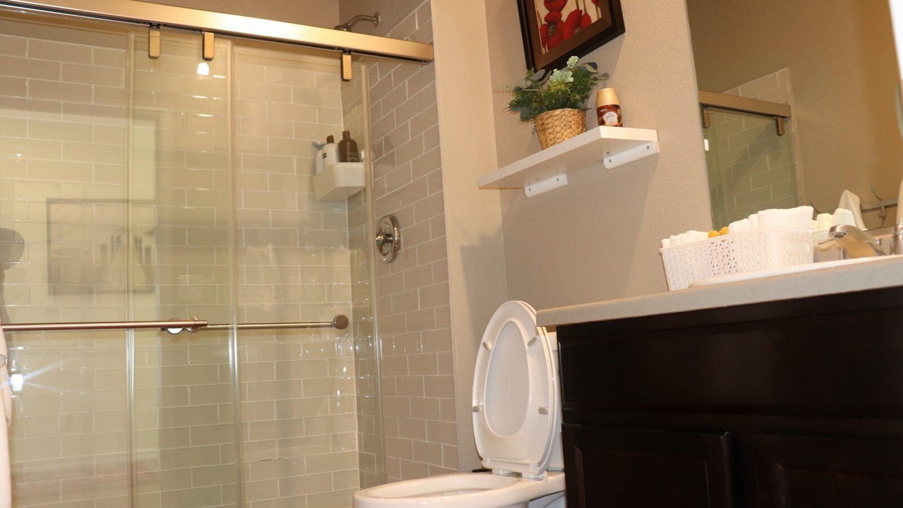 Photo of Bathroom in Dupont