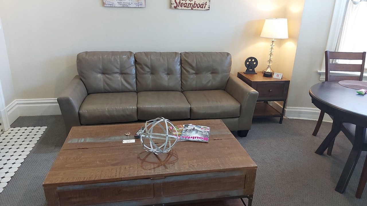 Photo of Livingroom in Downtown