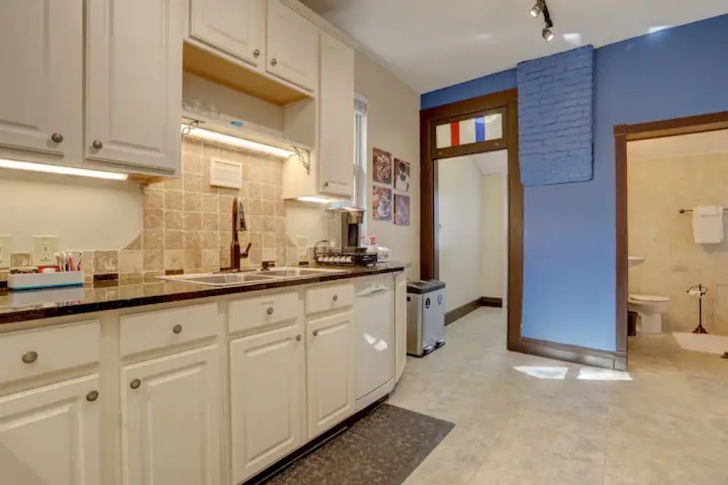 Photo of Bathroom in Cole