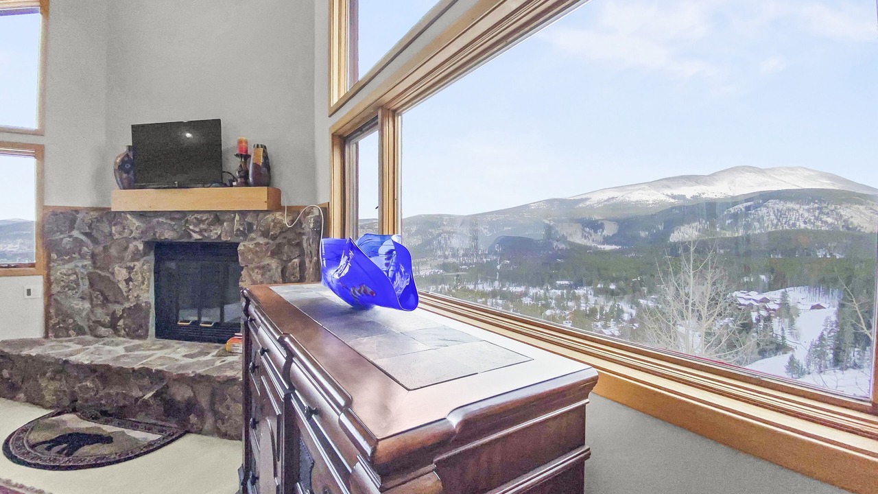 Photo of Livingroom in Warrior's Mark West