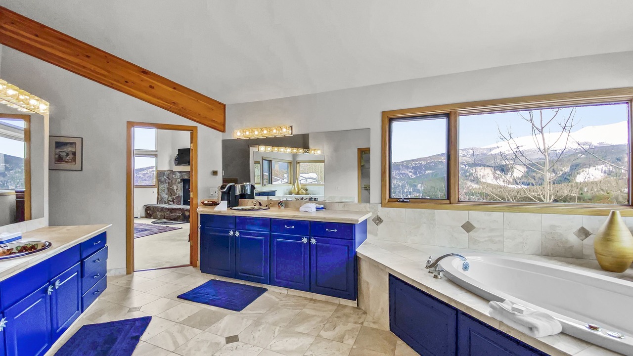 Photo of Bathroom in Warrior's Mark West