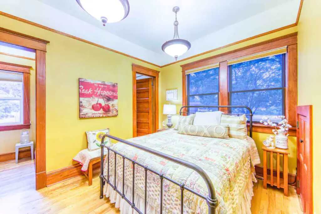 Photo of Bedroom in Delta