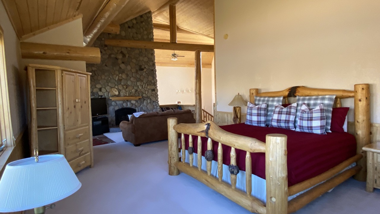 Photo of Bedroom in South Fork