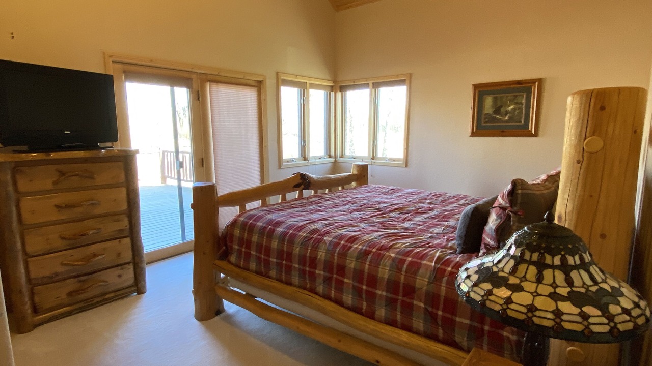 Photo of Bedroom in South Fork