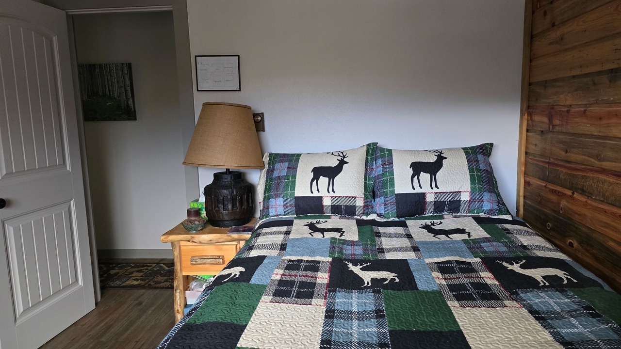 Photo of Bedroom in Crystal Lake