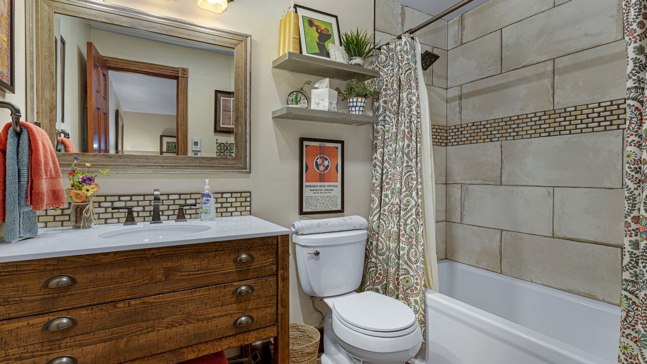 Photo of Bathroom in Highland Meadows