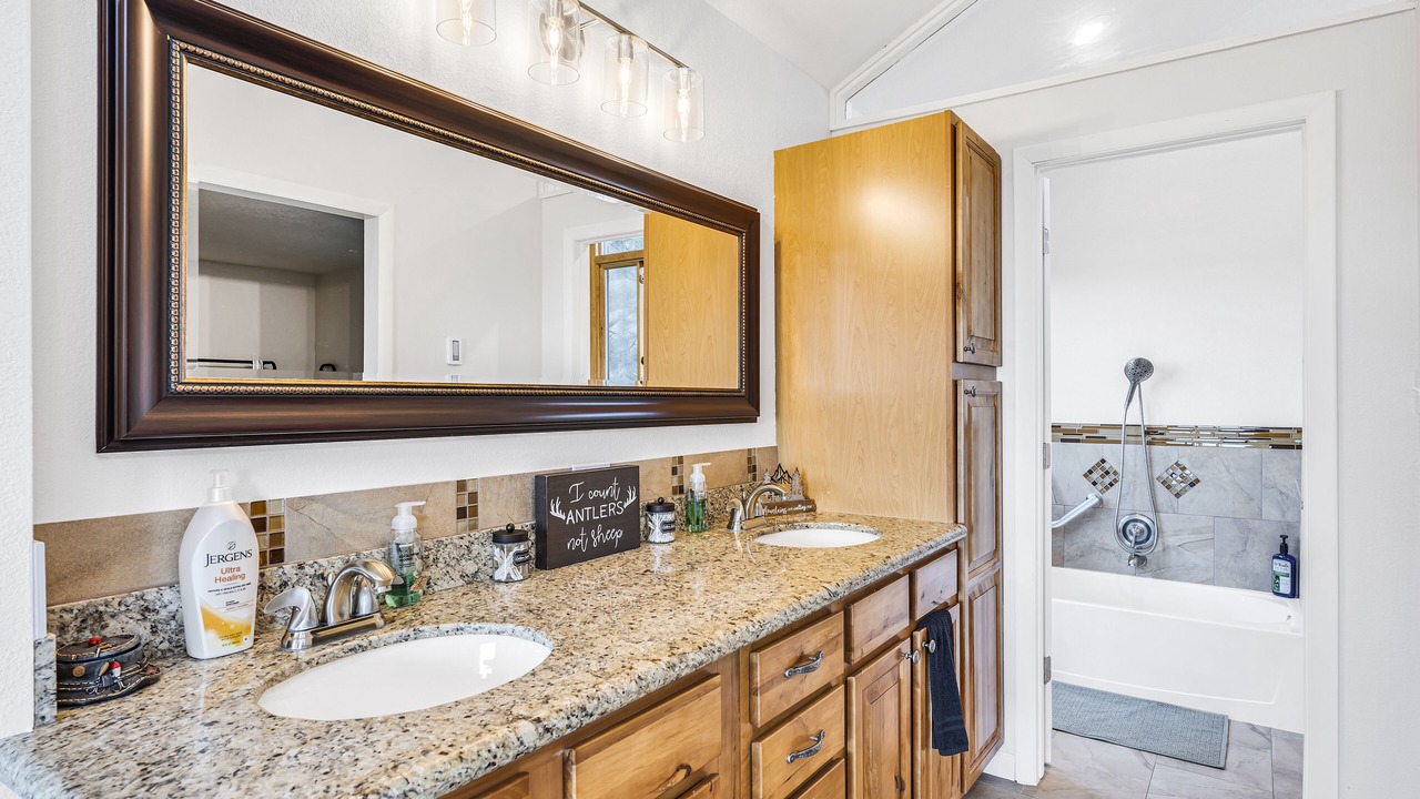 Photo of Bathroom in Genesee