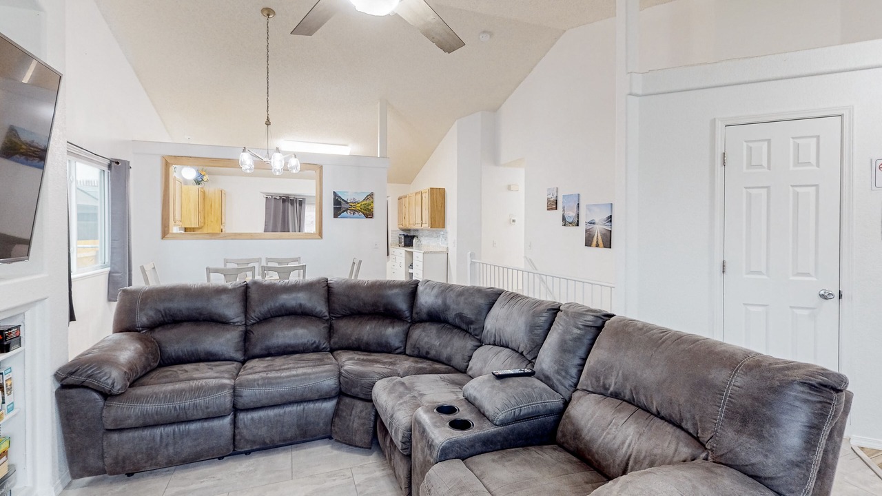 Photo of Livingroom in Cimarron Hills