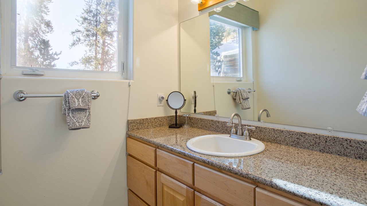 Photo of Bathroom in Huron Heights