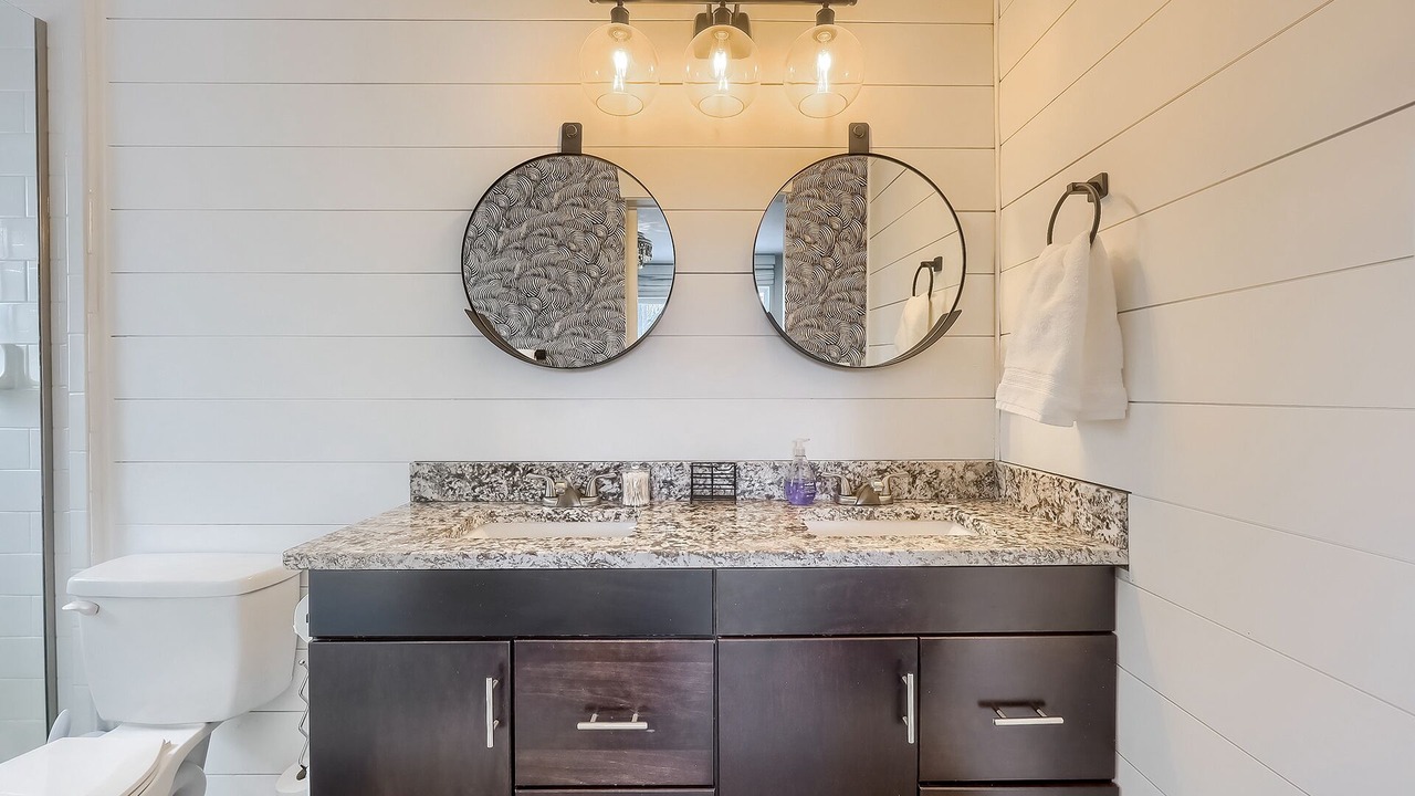 Photo of Bathroom in Alta Vista Area