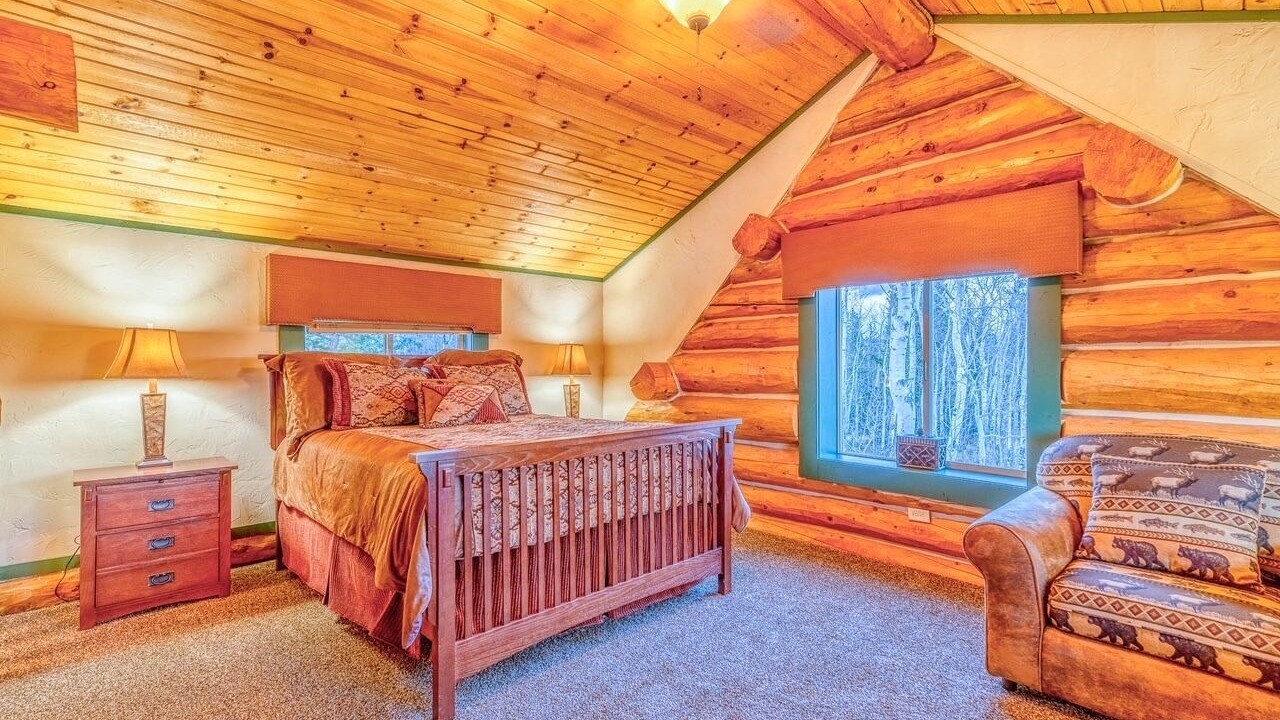 Photo of Bedroom in Michigan Hill
