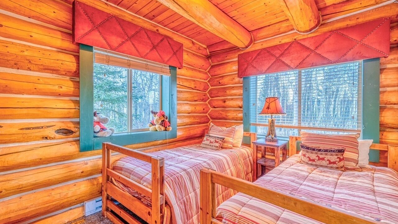 Photo of Bedroom in Michigan Hill