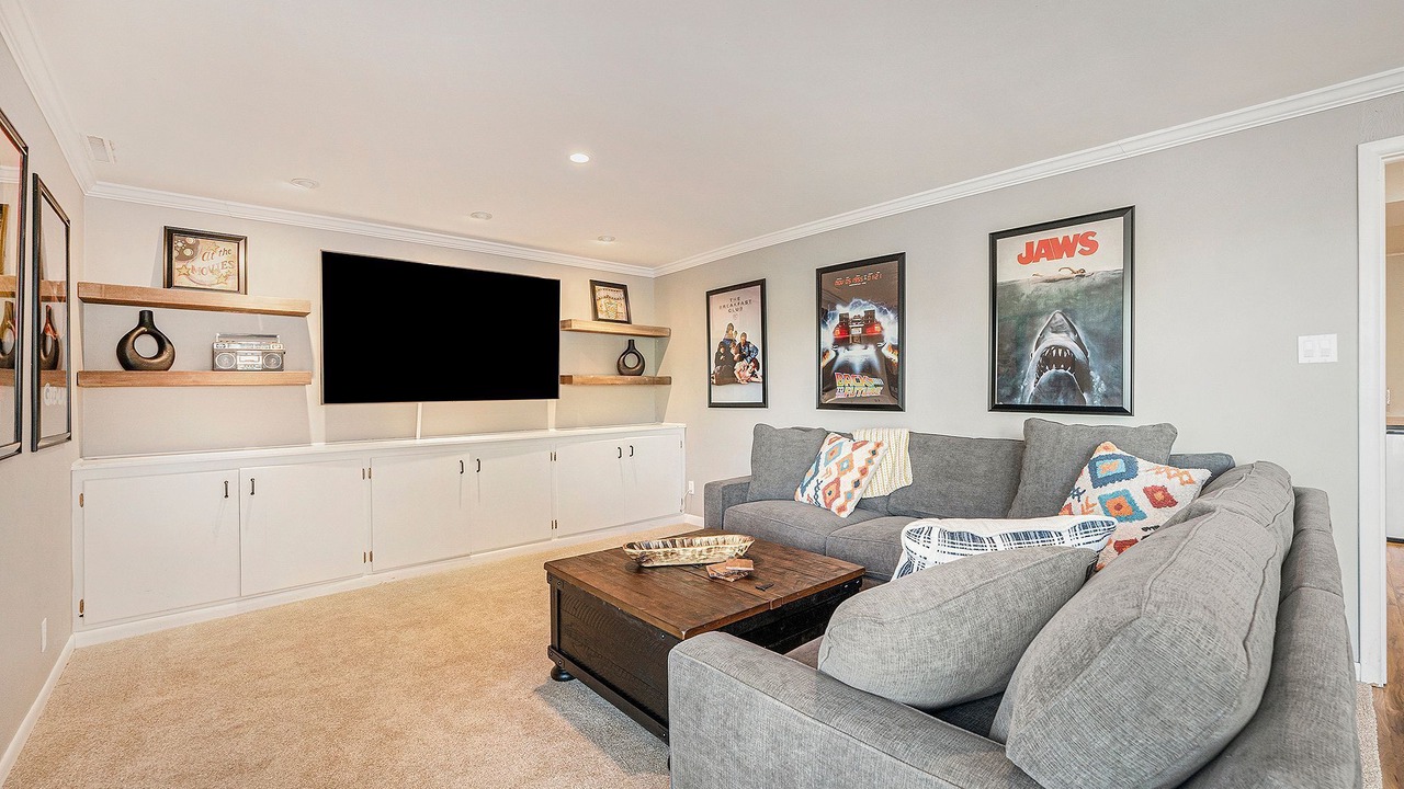 Photo of Livingroom in Bel Aire