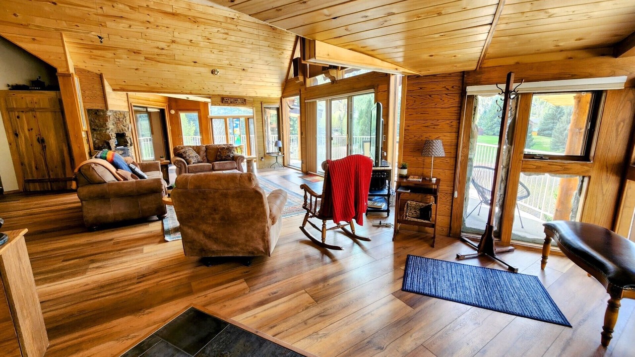 Photo of Livingroom in Almont