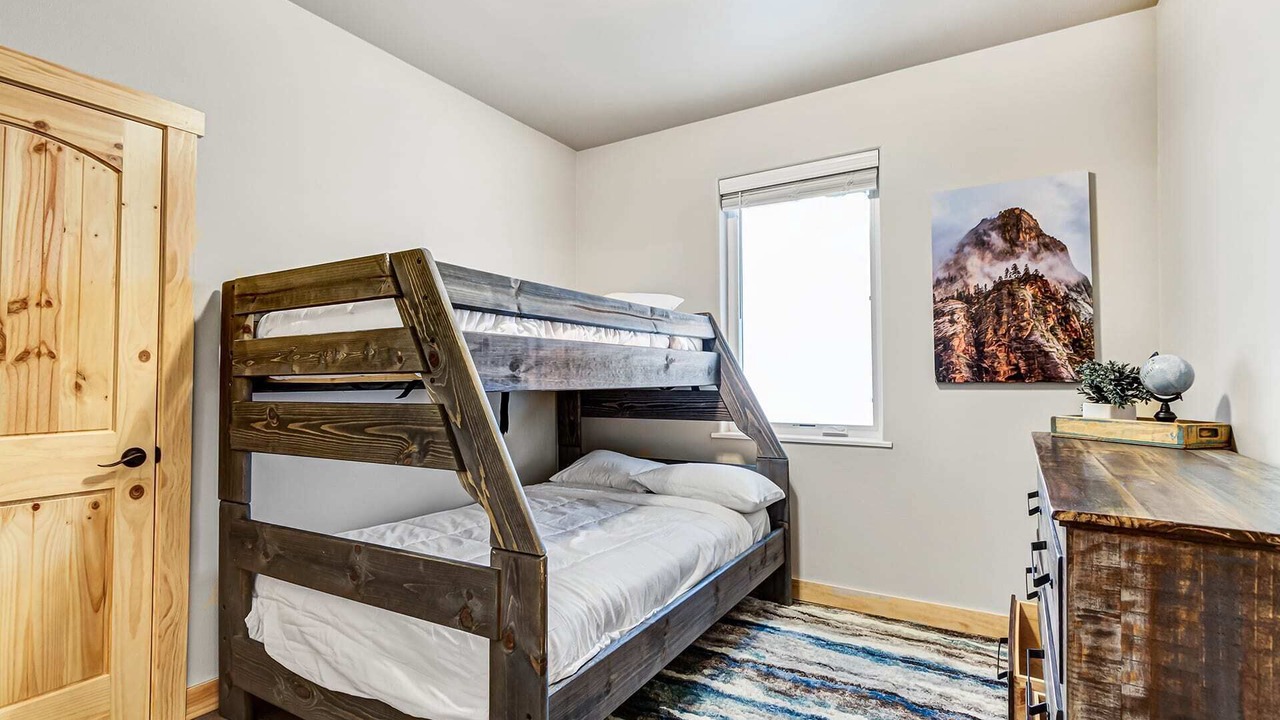 Photo of Bedroom in Breckenridge Heights