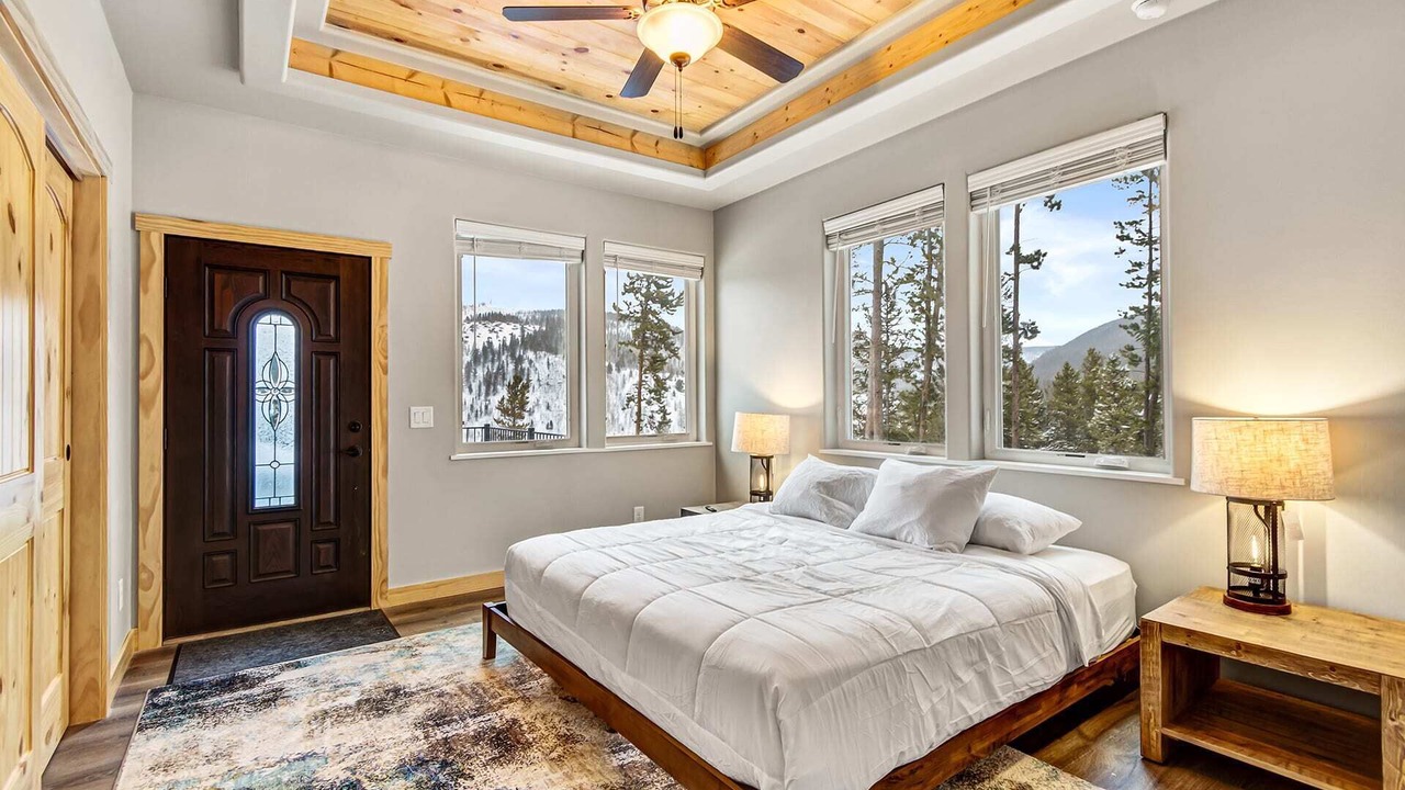 Photo of Bedroom in Breckenridge Heights