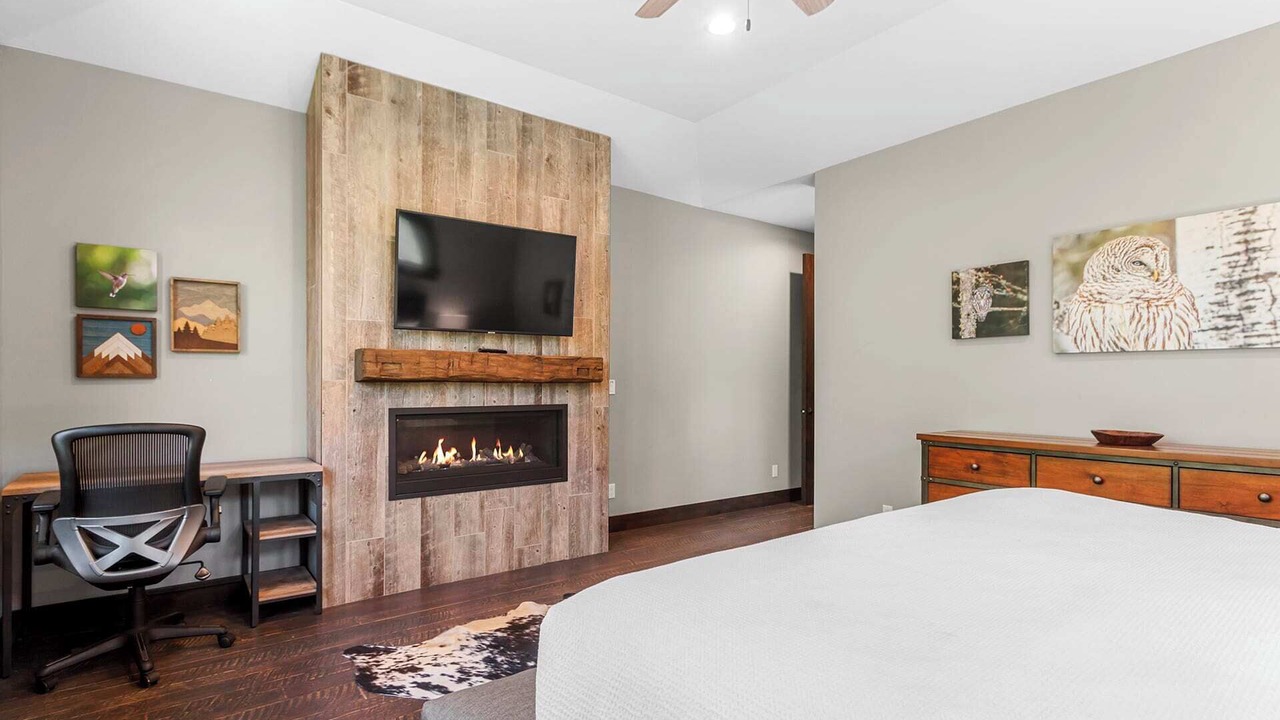 Photo of Bedroom in Three Peaks