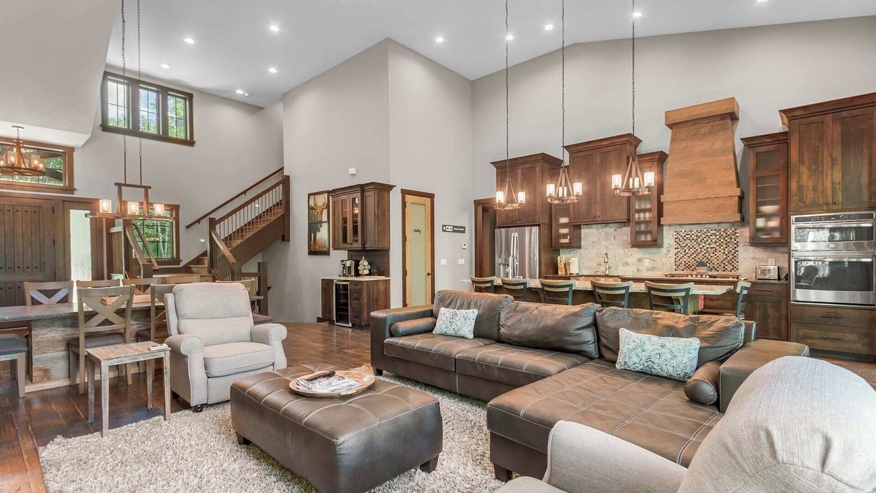Photo of Livingroom in Three Peaks