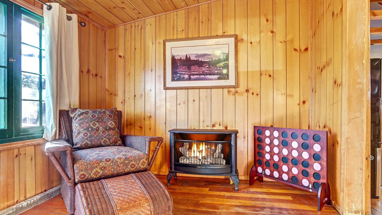 Photo of Livingroom in Pine