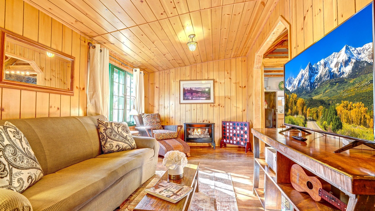 Photo of Bedroom in Pine