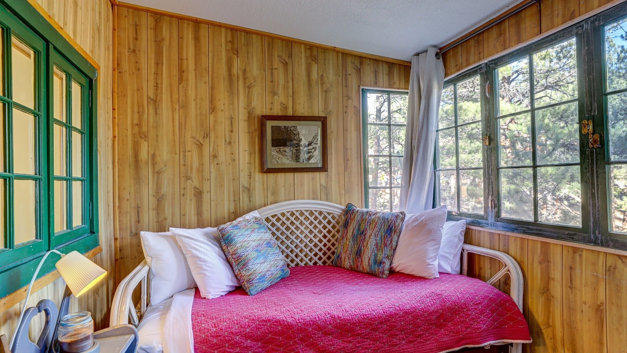 Photo of Bedroom in Pine