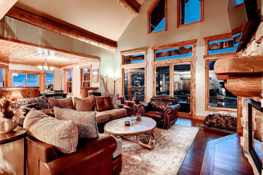 Photo of Livingroom in Fairplay