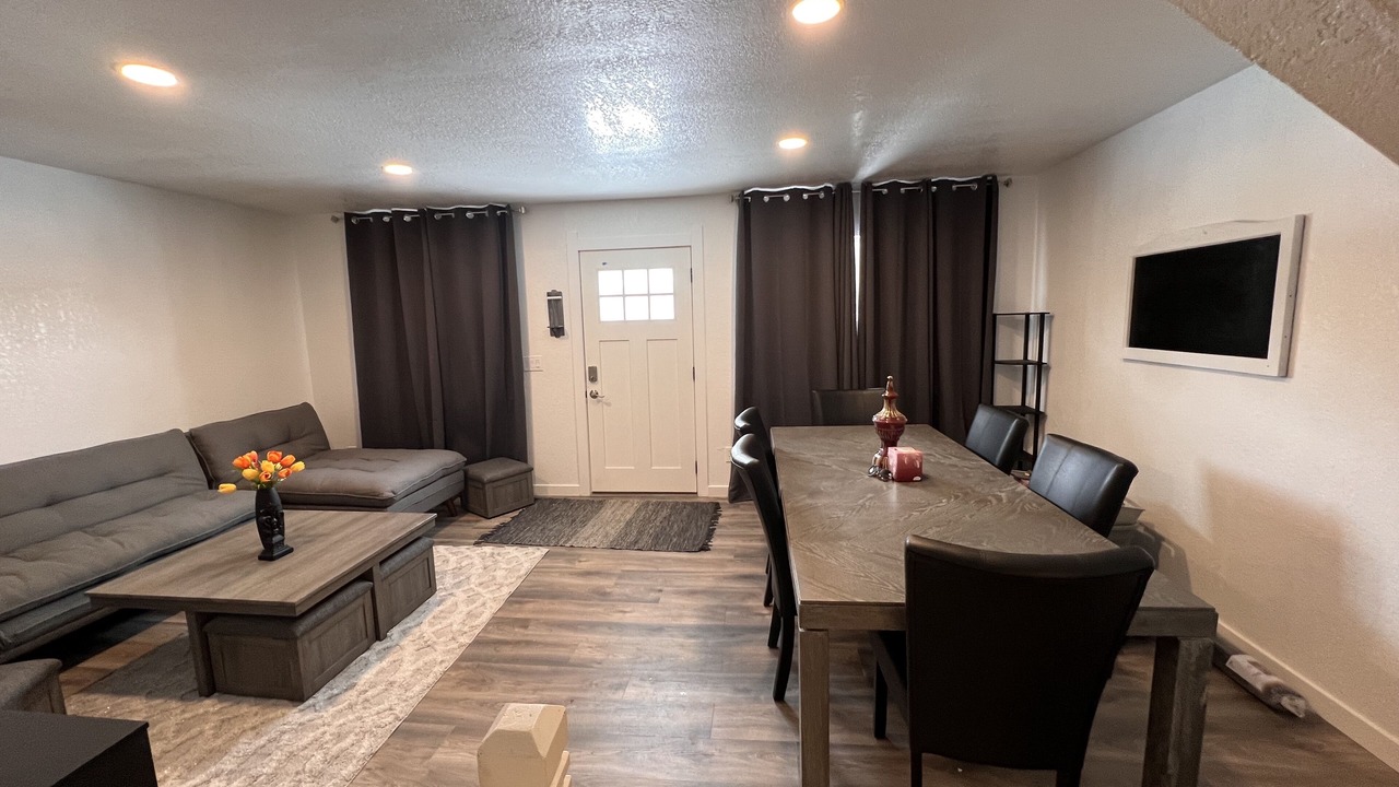 Photo of Livingroom in Clayton