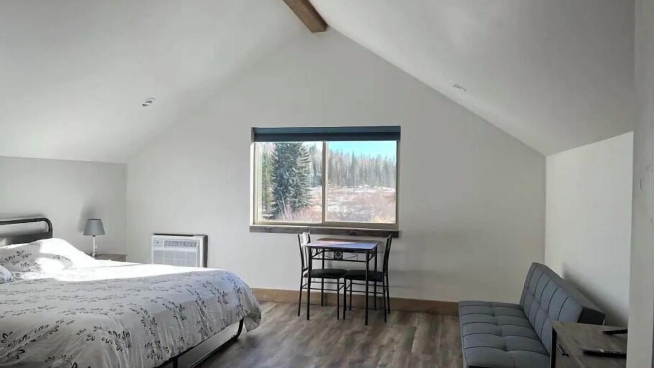 Photo of Bedroom in Columbine Lake