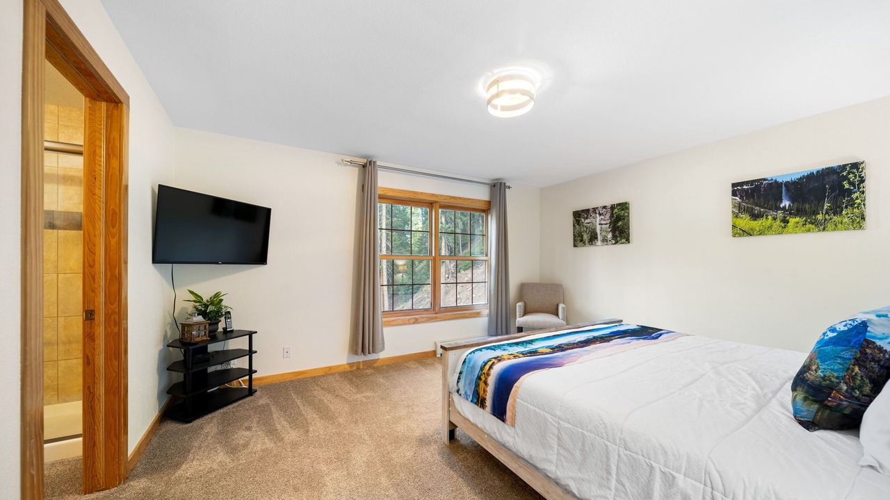 Photo of Bedroom in Blue River