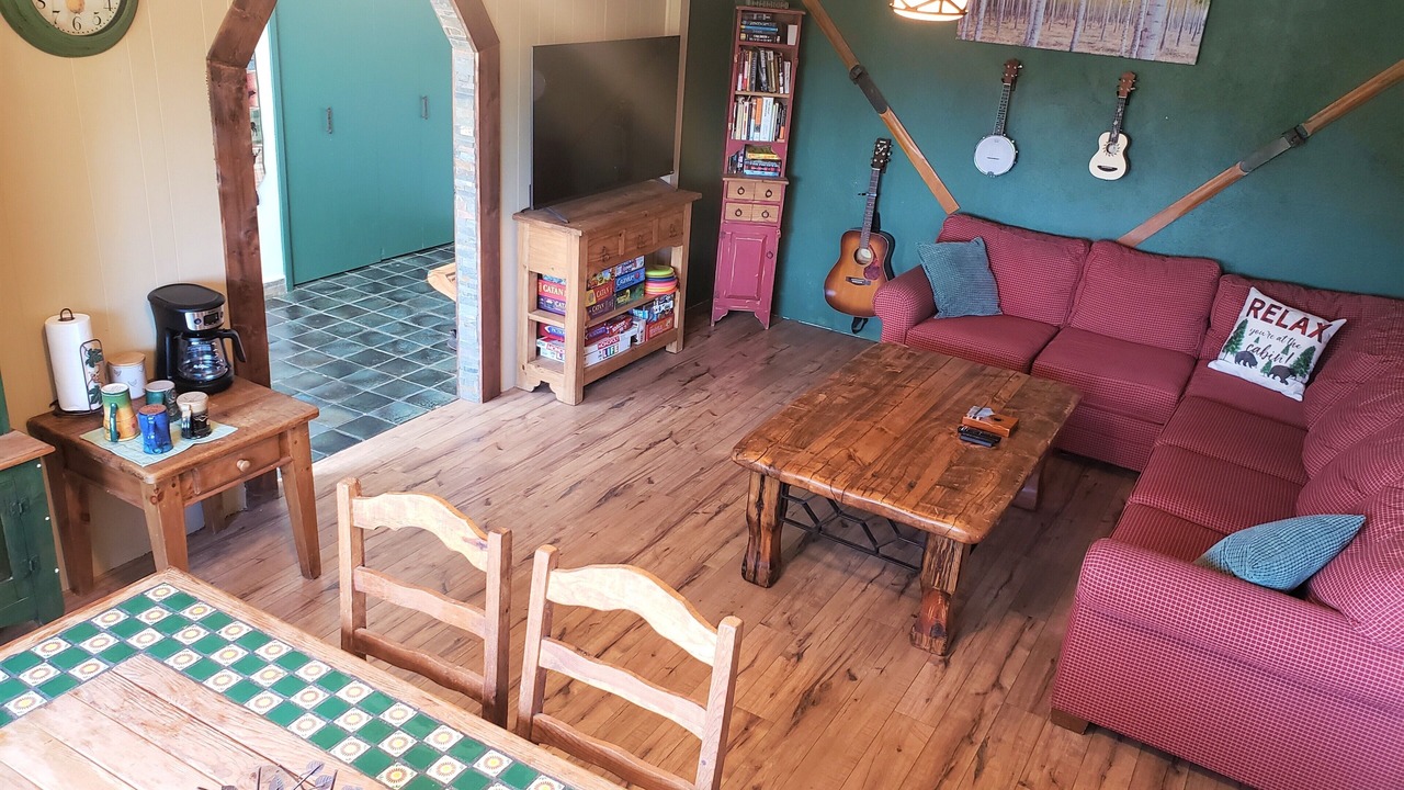 Photo of Livingroom in Bailey