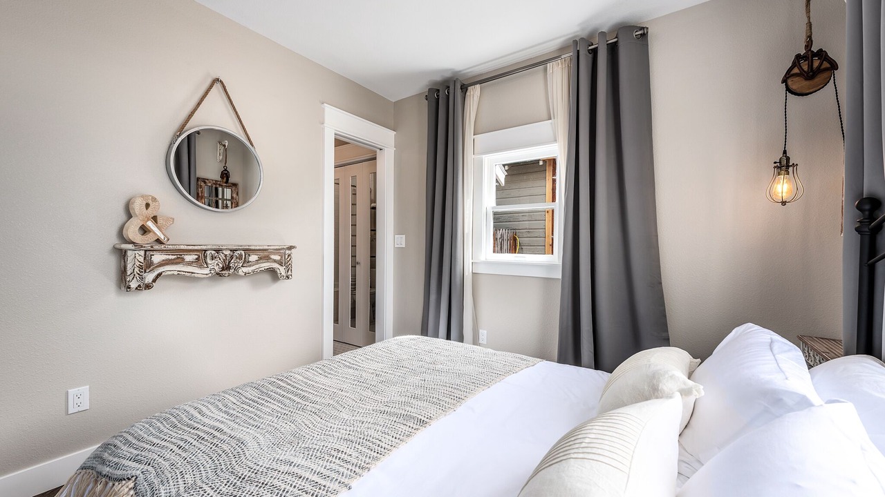 Photo of Bedroom in Louisville
