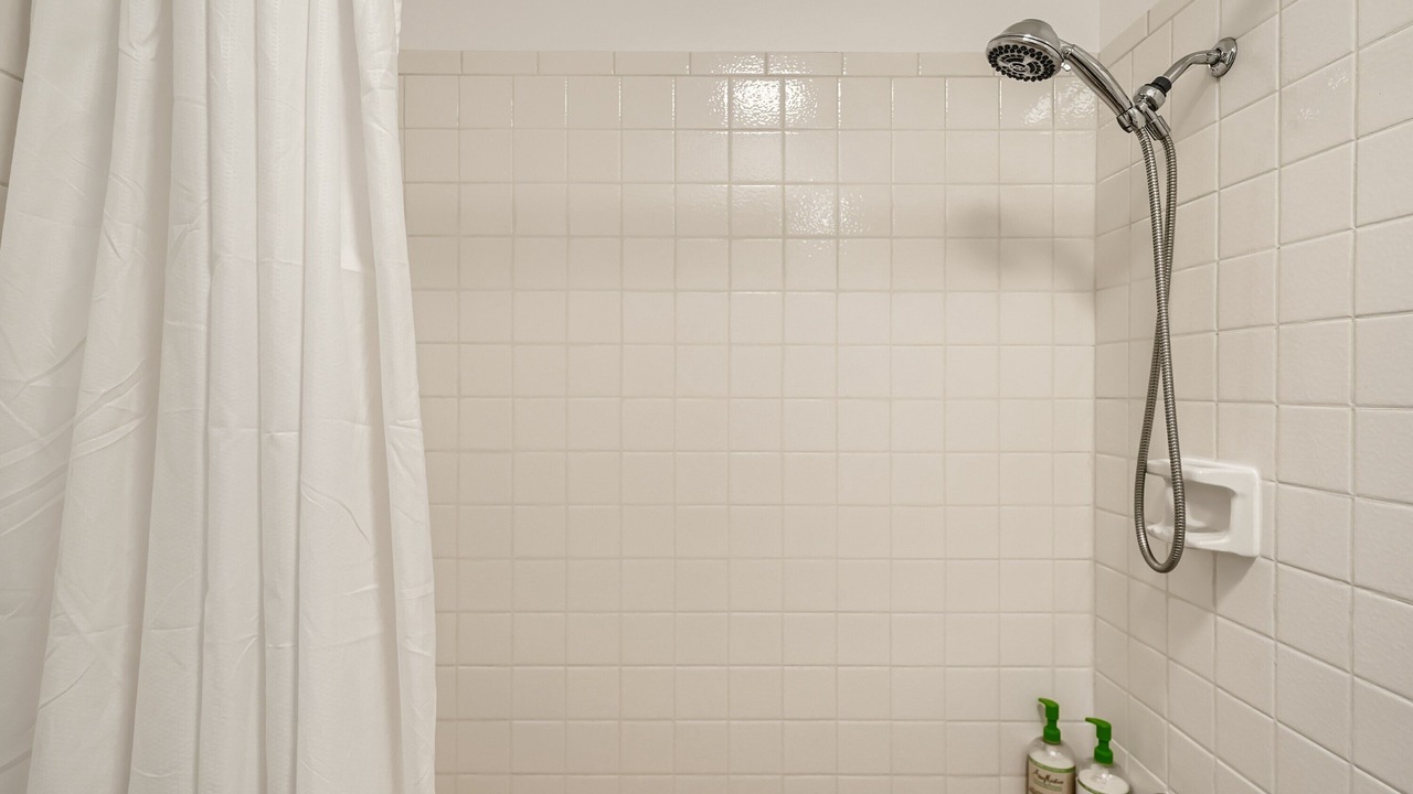Photo of Bathroom in Barths