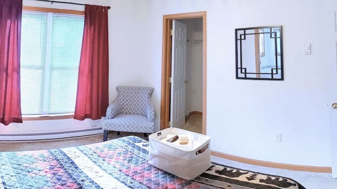 Photo of Bedroom in Evergreen West Central