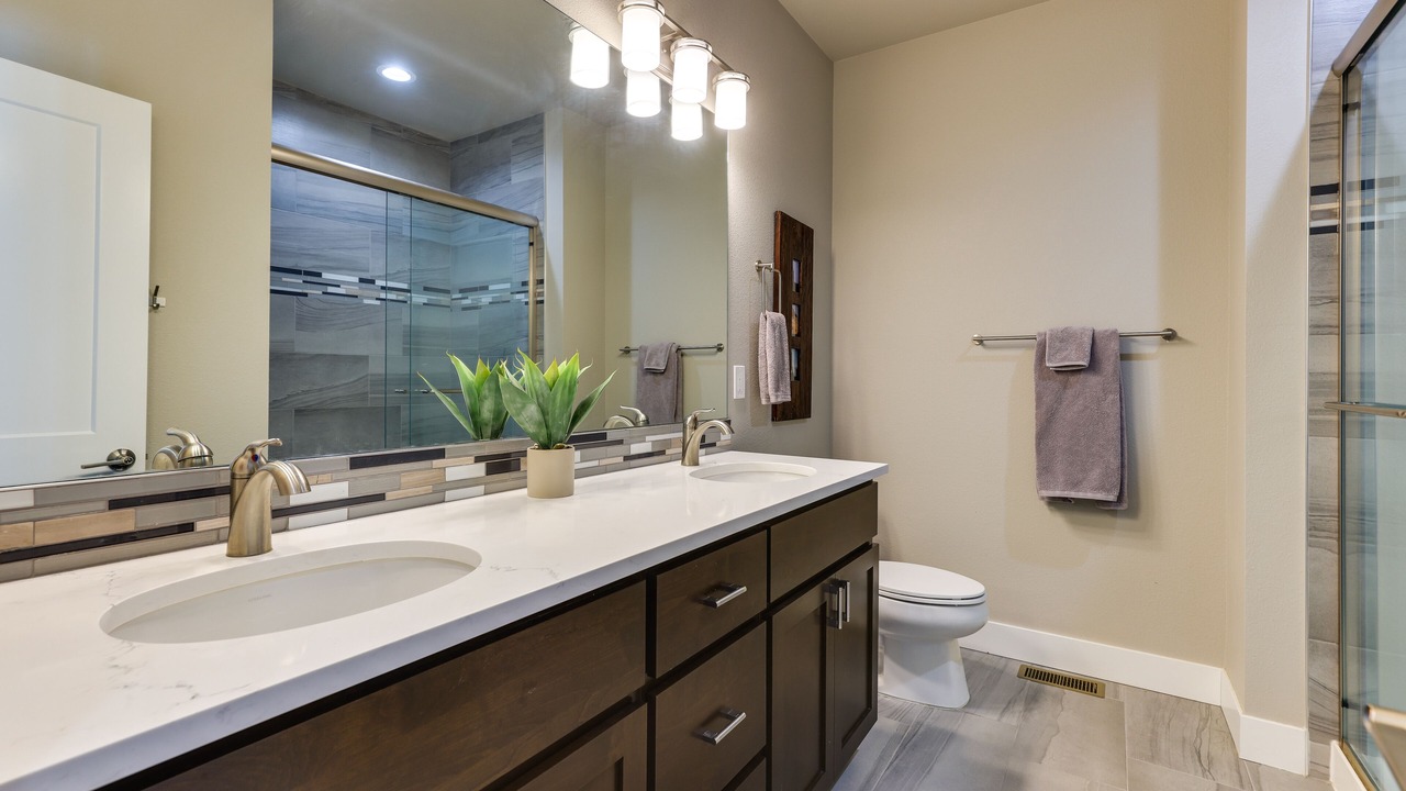 Photo of Bathroom in Rendezvous
