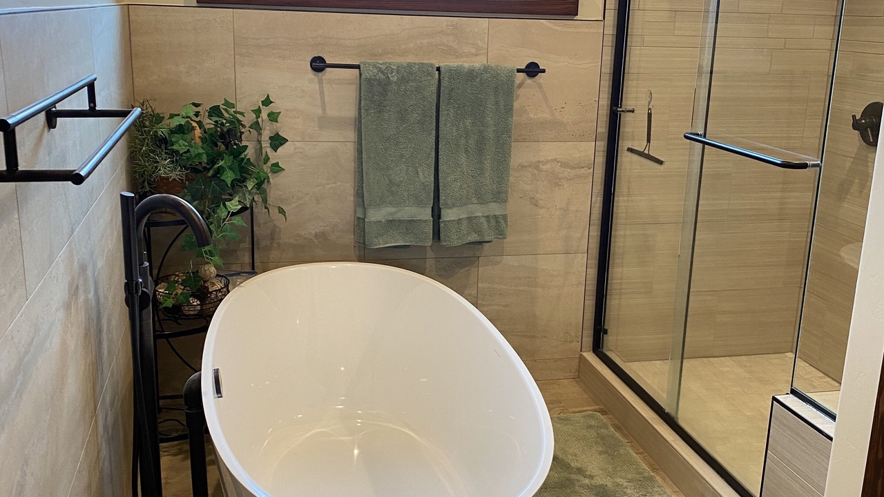 Photo of Bathroom in Clark
