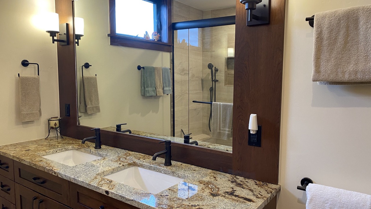 Photo of Bathroom in Clark