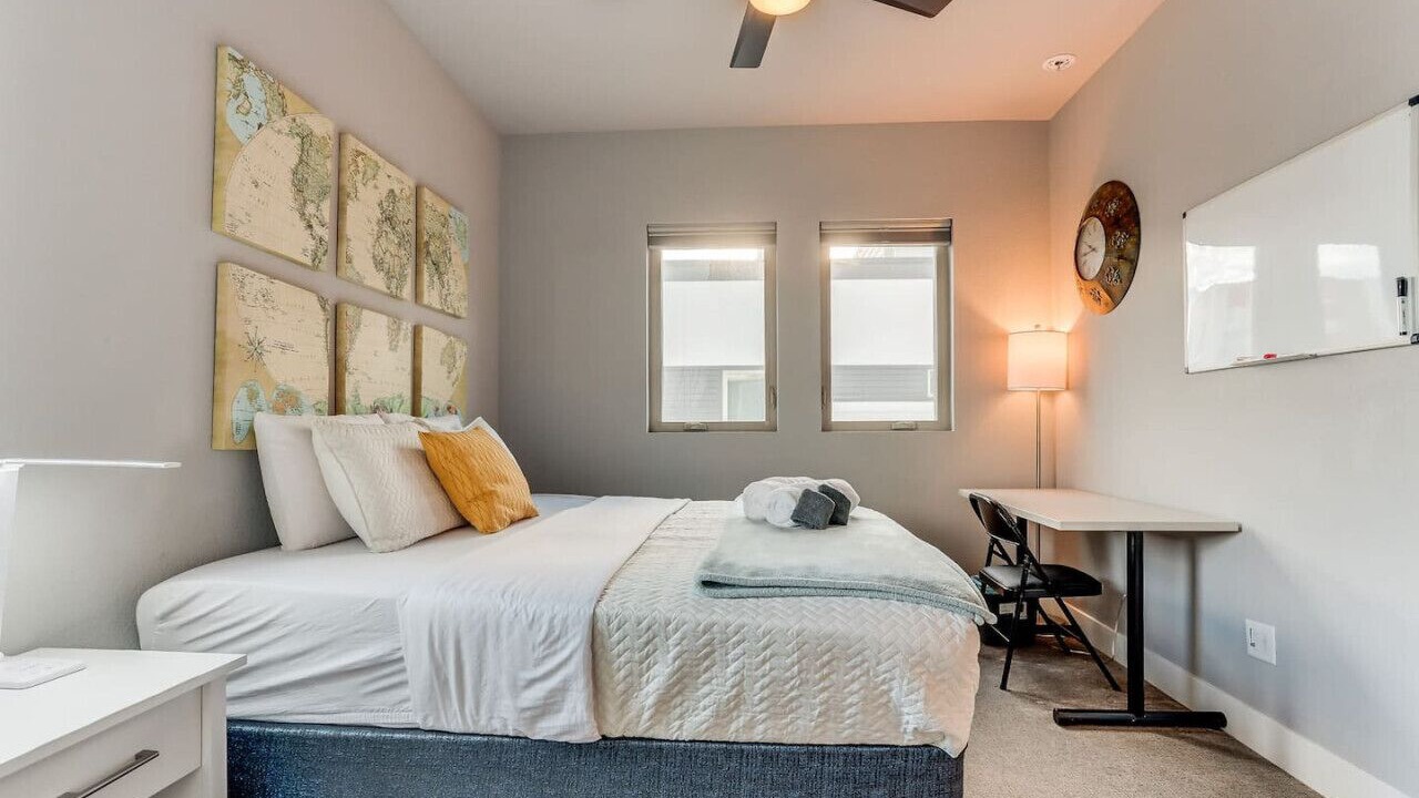 Photo of Bedroom in Lincoln Park