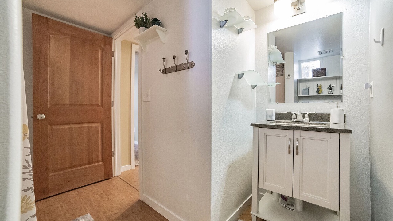 Photo of Bathroom in Villa Park