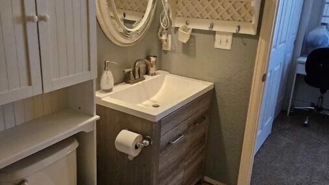 Photo of Bathroom in Fountain